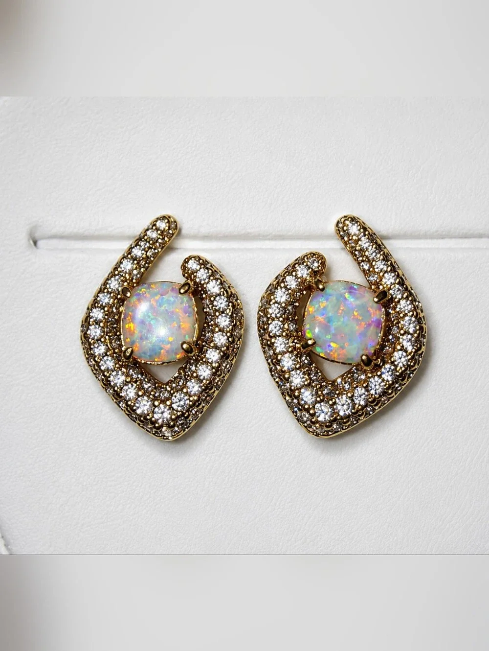 Bomb Party 2025 October Birthday Collection Earrings Milky‎ White Opal